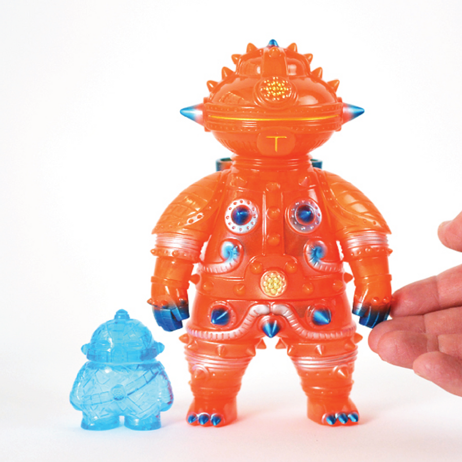 'Tomodachi- First Machine' Sofubi - (Kimagure Orange) + DOGUZA-jin (Clear Blue)